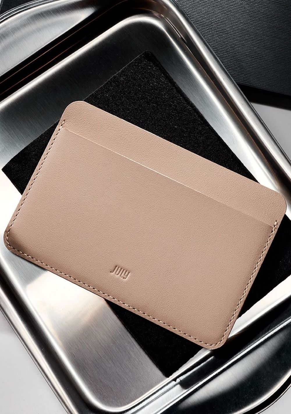 Passport_Holder_0_229c6d0bda.jpg
